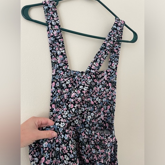 Zara Floral Criss Cross Overalls - Picture 11 of 12